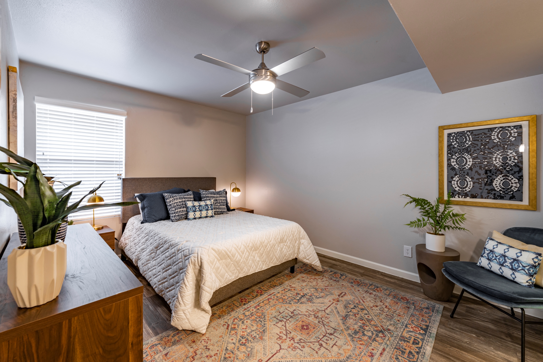 Arches Apartment Homes photo 3